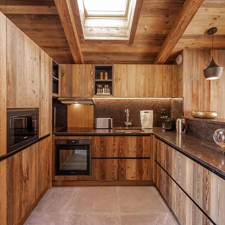 Sublime Avec Sauna Et Animaux Admis A * Courchevel